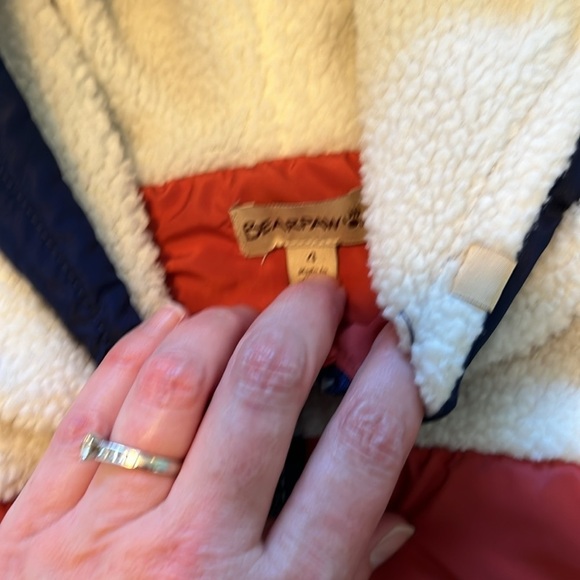 Bearpaw hooded vest size 4T - Picture 3 of 4